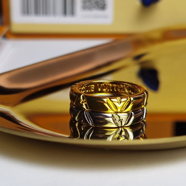 Louis Vuitton ring CSJ44321345