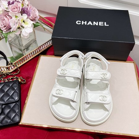 Chanel CC letter logo sheepskin rhombus
