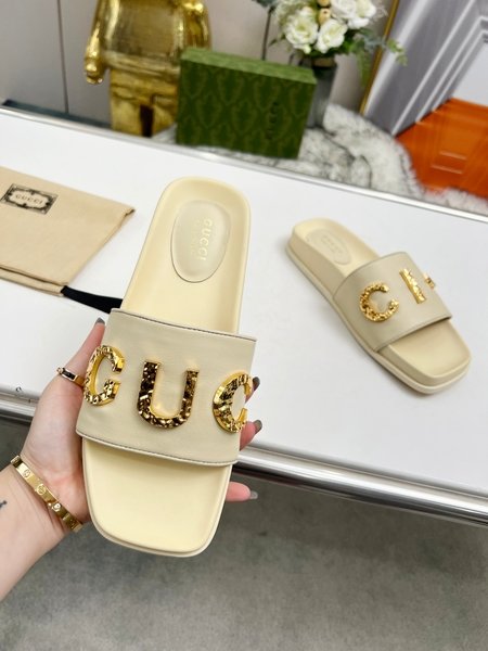 Gucci platform slippers