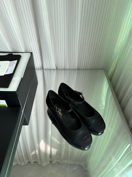 Chanel Mary Jane women s shoes with classic color block elements and large logo