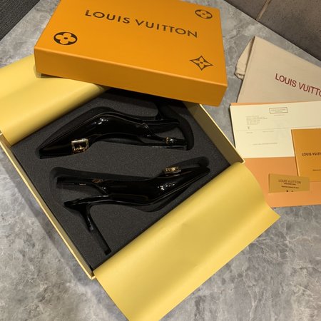 Louis Vuitton INSIDER hollow back flat shoes low-heel patent leather calfskin