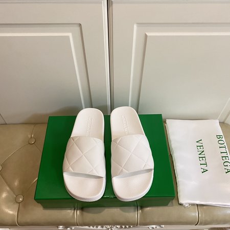 Bottega Veneta Slippers square check embossed TPU outsole