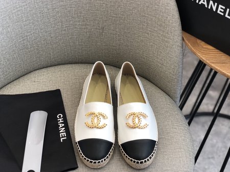 Chanel Soft sheepskin fabric CC buckle sheepskin lining