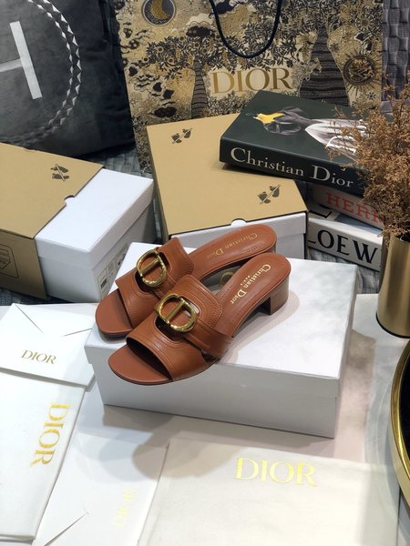 Dior CD Letter Metal Logo Flat Hollow Sandals Round Toe Thick Heel Jelly Slippers