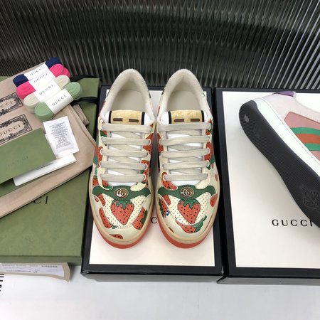 Gucci Screener casual sneakers embroidered GG