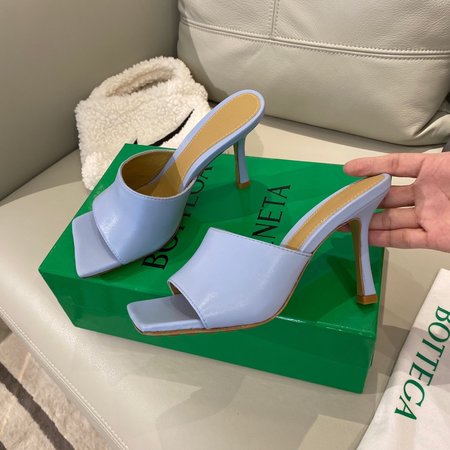 Bottega Veneta High-heeled woven slippers in soft sheepskin