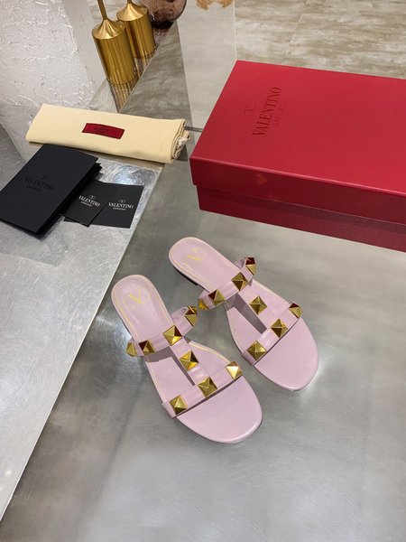 Valentino Hollow design with classic rivet block heel sandals