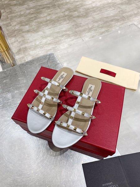 Valentino Hollow design with classic rivet flat sandals