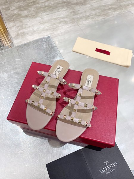 Valentino Hollow design with classic rivet flat sandals