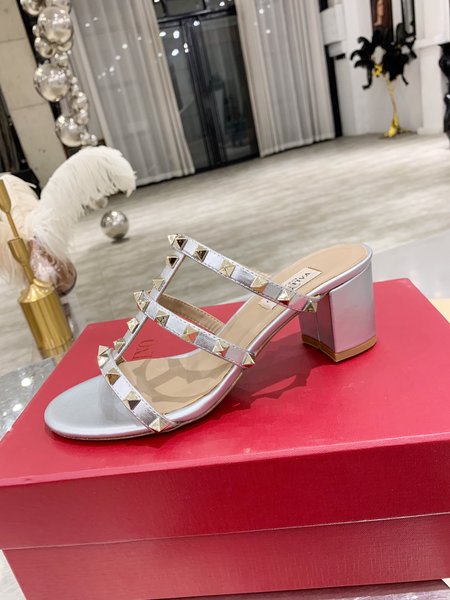 Valentino Hollow design with classic rivet block heel sandals