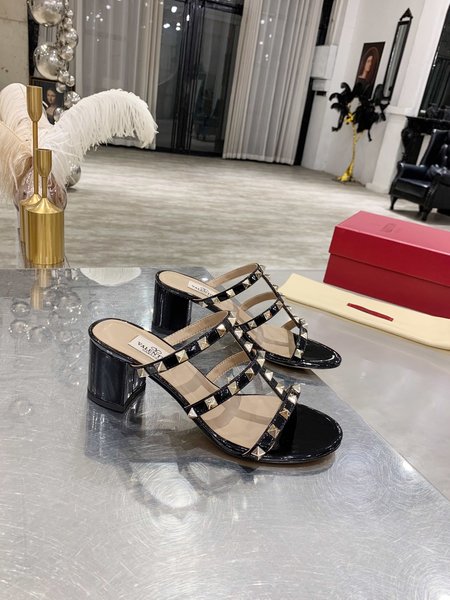 Valentino Hollow design with classic rivet block heel sandals