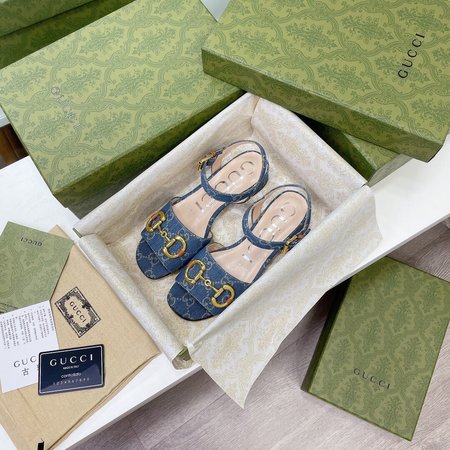 Gucci Gold Logo Go Sandal Slippers