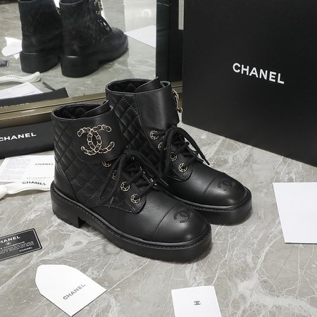 Chanel Diamond Check Boots CC Chain Buckle CC Embroidered Logo Heel Height: 4cm