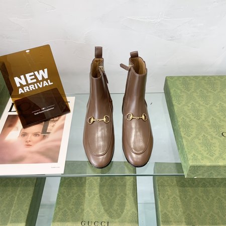 Gucci All details of the booties are the same as the genuine ones