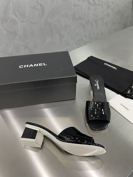 Chanel patent leather jelly sandals