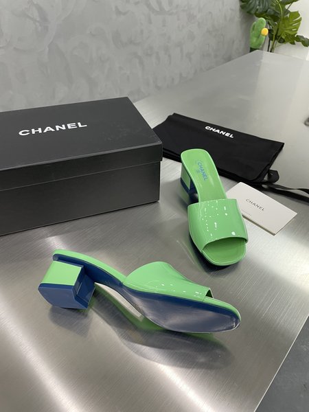 Chanel patent leather jelly sandals
