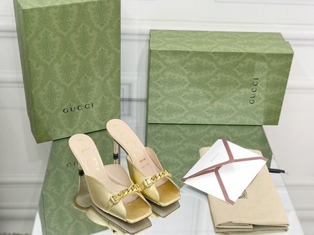 Gucci Open toe fish mouth sandals and slippers