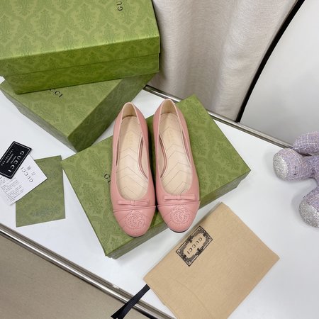 Gucci raw leather mid heels