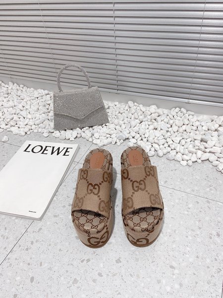 Gucci platform slippers