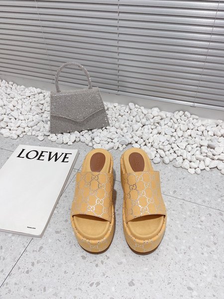 Gucci platform slippers