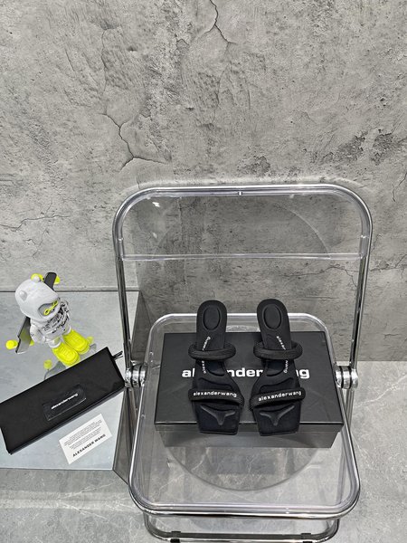 Gucci Jeie LoGo print mules