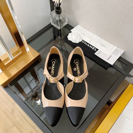 Chanel wrinkled patent leather sandals