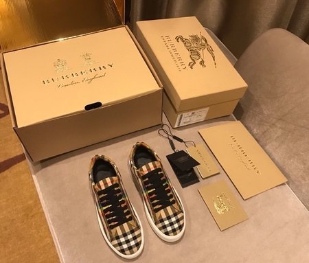 Burberry Rainbow-colored sneakers in knitted fabric