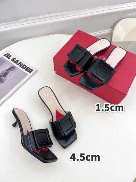 Roger Viver Temperament and generous buckle slippers series