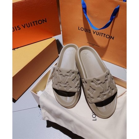 Louis Vuitton Waterfront slippers