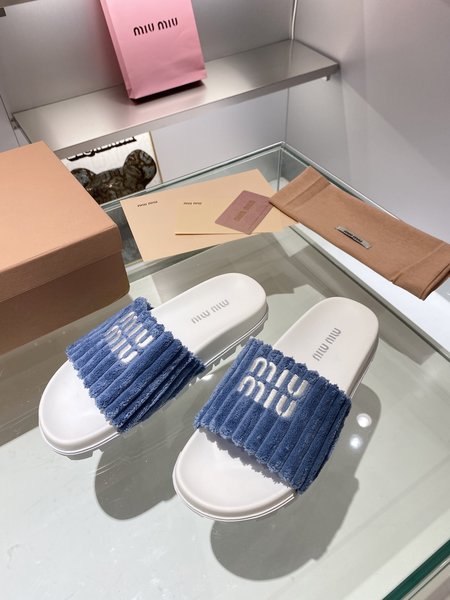 Miu Miu embroidered letter fur slippers