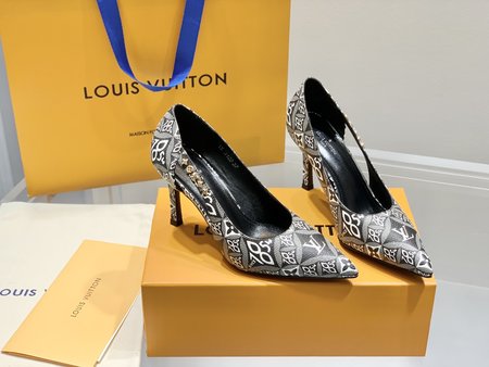 Louis Vuitton Smooth cowhide high heels MonoGram series