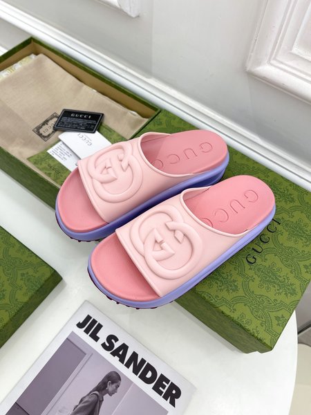 Gucci Simple thick-soled beach slippers