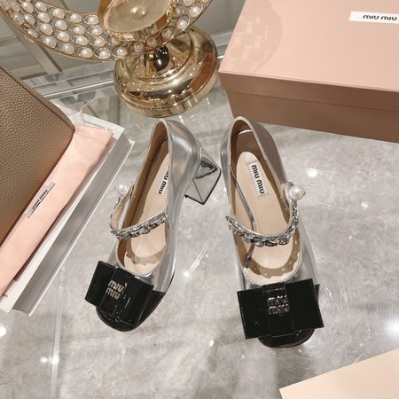 Miu Miu Square Toe Chunky Chain Pearl Mary Janes