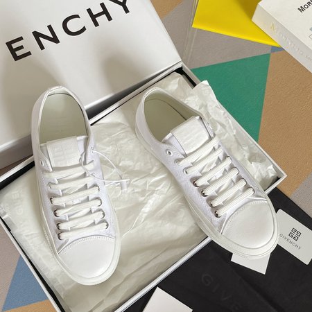 Givenchy Logo Embroidered Canvas City Sneakers