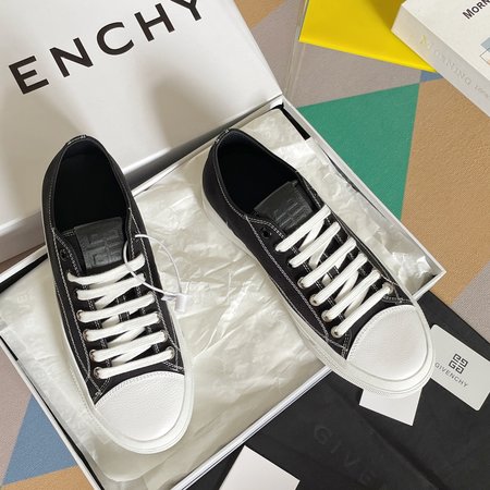 Givenchy Logo Embroidered Canvas City Sneakers