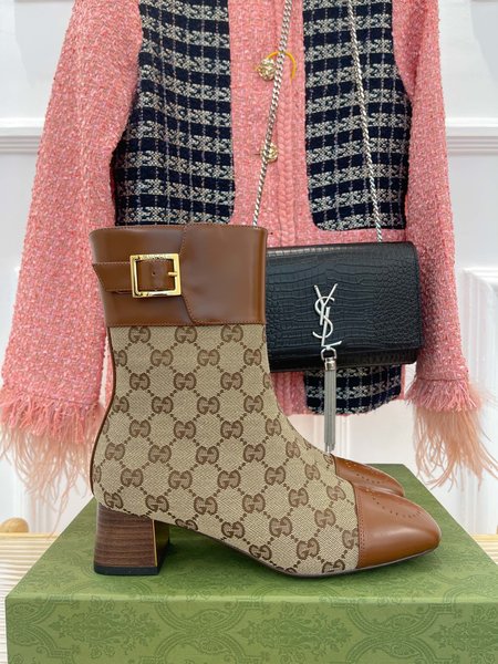 Gucci Interlocking double G hollow carving series