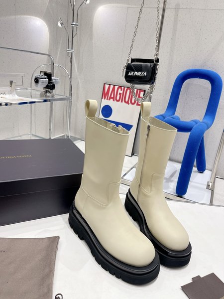 Bottega Veneta women s chelsea mid boots riding boots