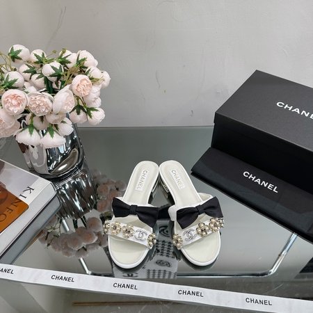 Chanel casual slippers