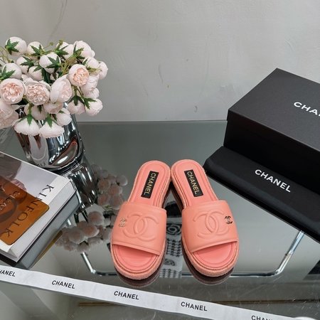 Chanel casual slippers
