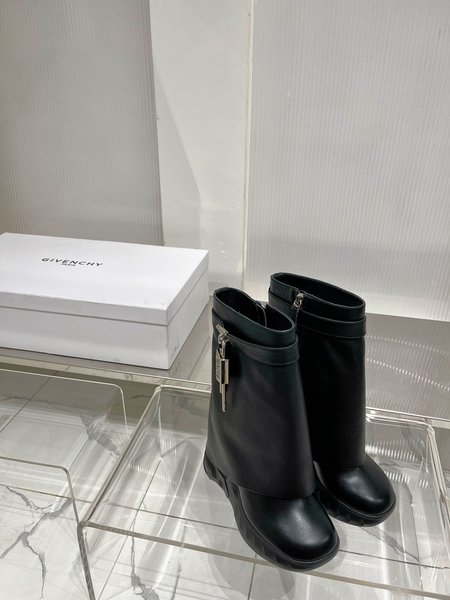 Givenchy Pebbled leather short boots