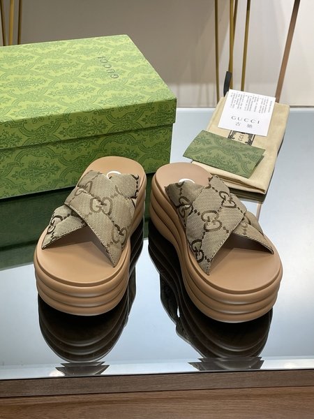 Gucci Cross strap slippers thick sole platform beach sandals